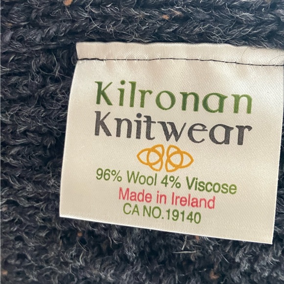 Unisex Kilronan charcoal colored scarf Made in Ireland - Picture 3 of 4